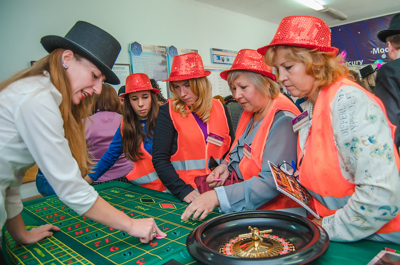 Отметить День строителя в Набережных Челнах с Квесторией