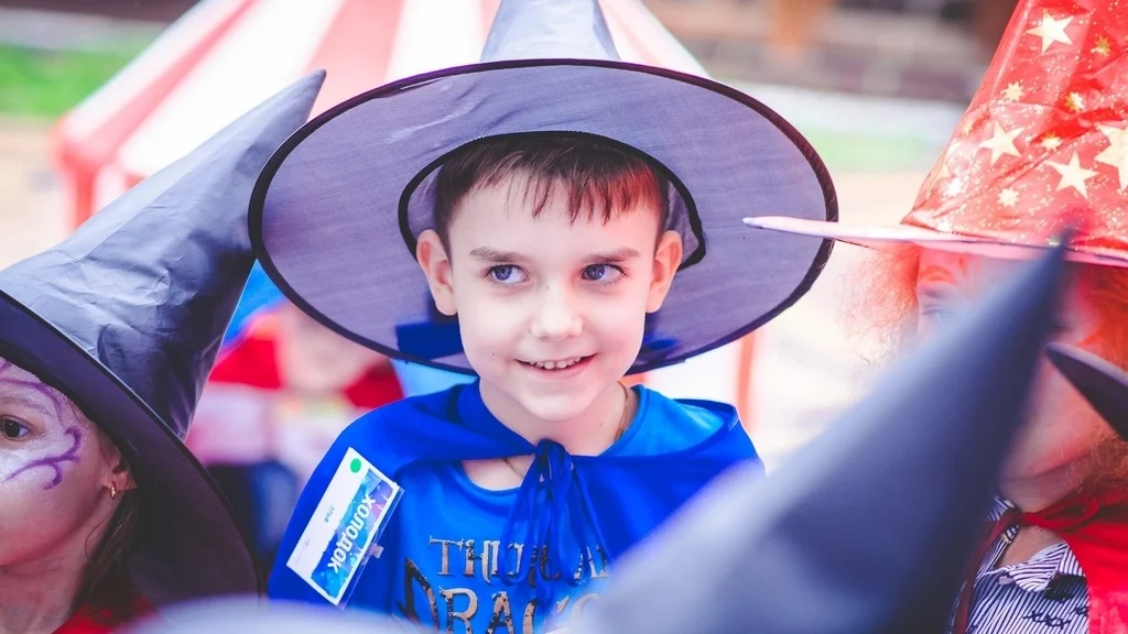 Квест на&nbsp;23&nbsp;февраля для детей &laquo;Школа магии&raquo;: юный маг факультета Воды проходит испытание. 